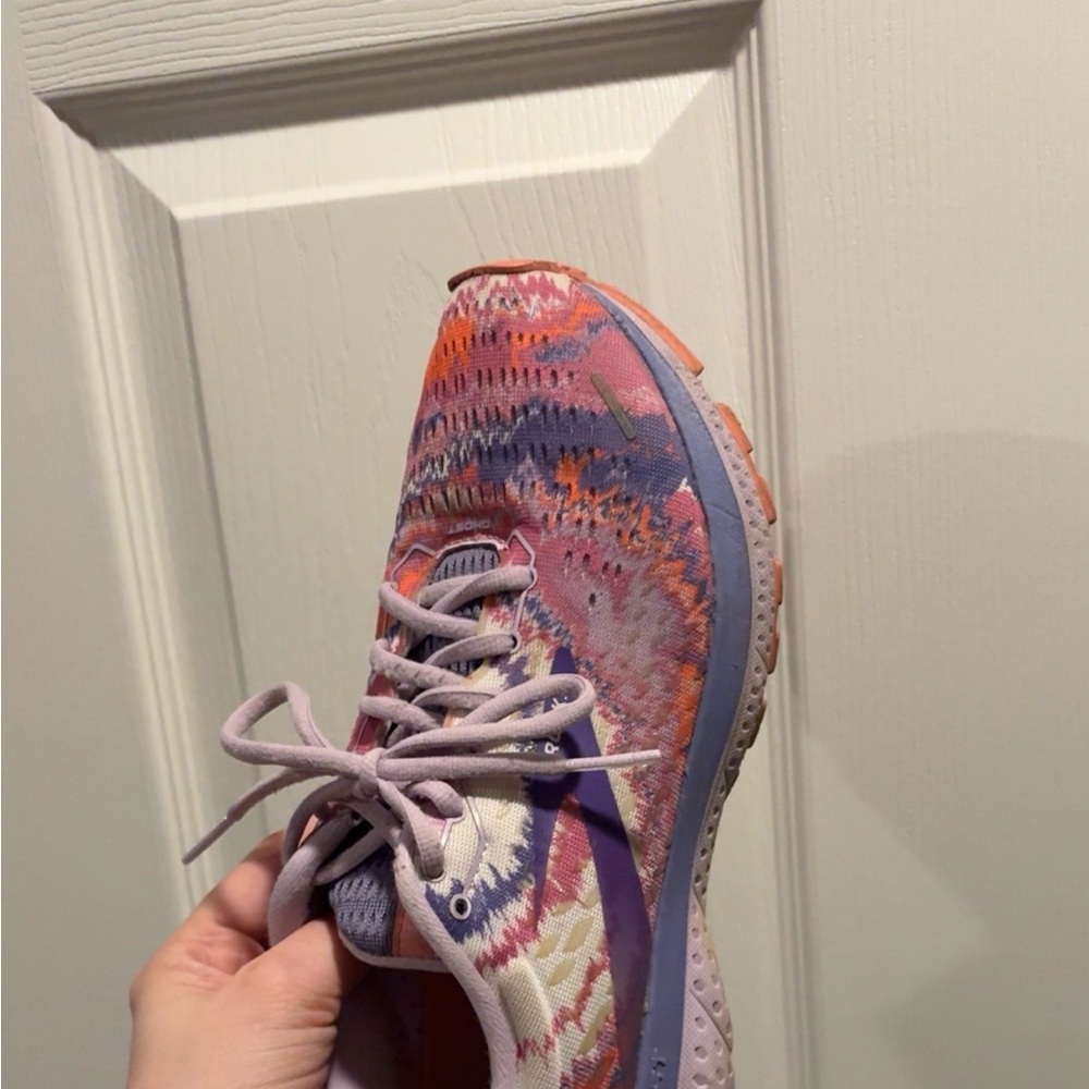 Brooks Women's Multicolor Athletic Shoes